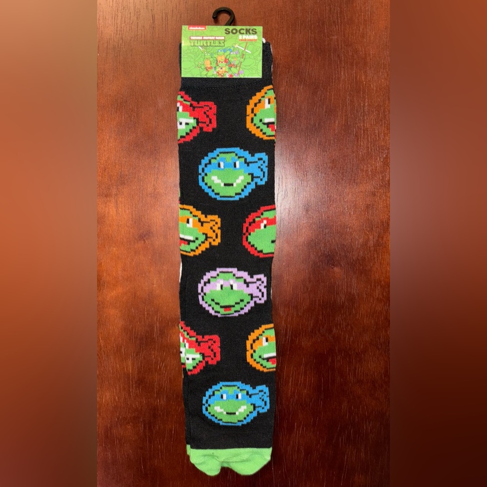 TEENAGE MUTANT NINJA TURTLES NOVELTY CREW SOCKS NWT MEN’S SHOE SIZE 8-12